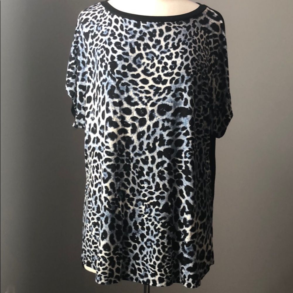 Ellen Tracy Blue Leopard Top